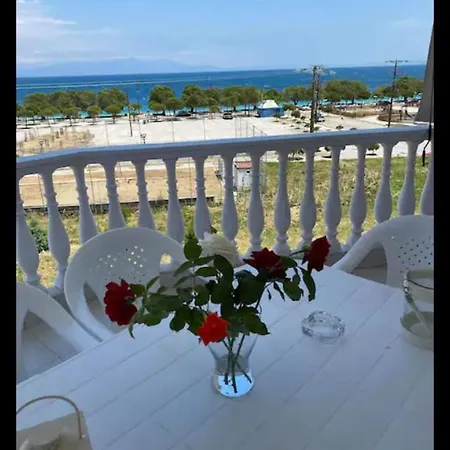 Seasmiles Apartment Akrata Exterior photo